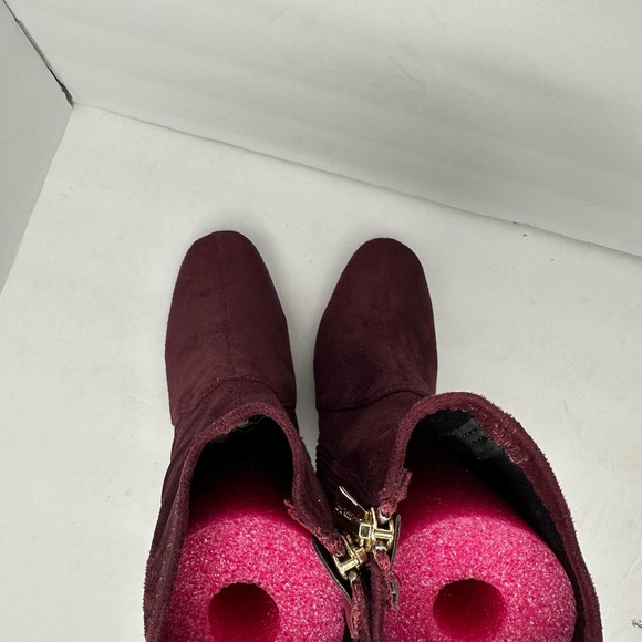 Cape Robbin Womens size 6.5 Heeled Sock Stretch Boots Maroon Side Zip - Picture 5 of 11